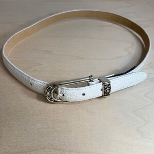 Vtg Brighton Silver Buckle White Crocodile Print Belt Size M 30 Style# B3102 USA